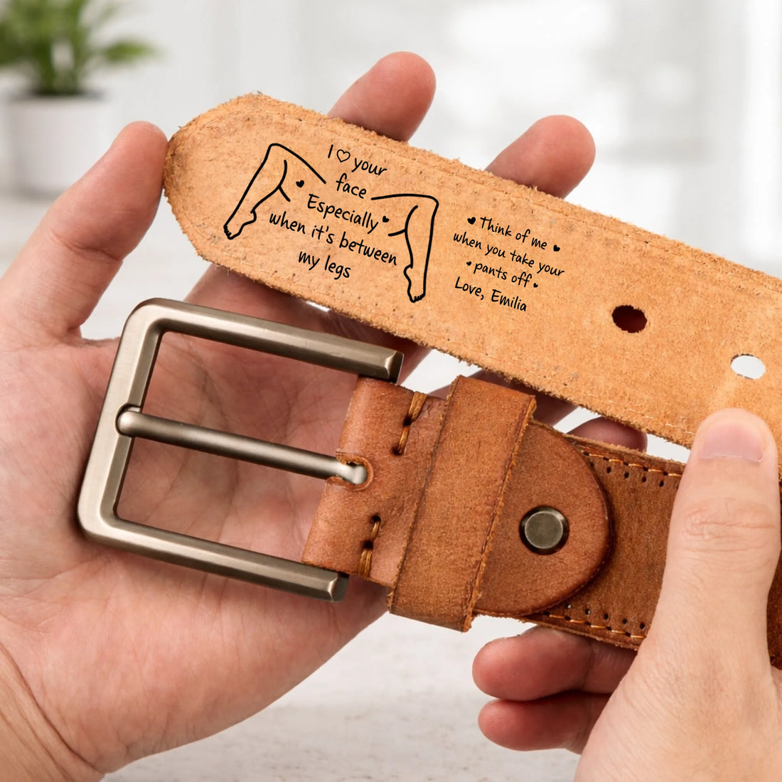 Leather belt with matte buckle detail