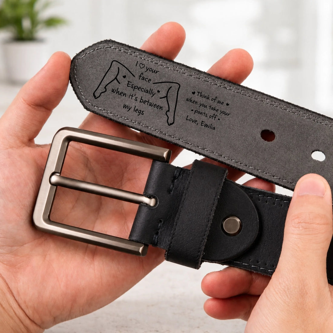 Leather belt with matte buckle detail
